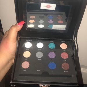 MUFE studio case eyeshadow palette
